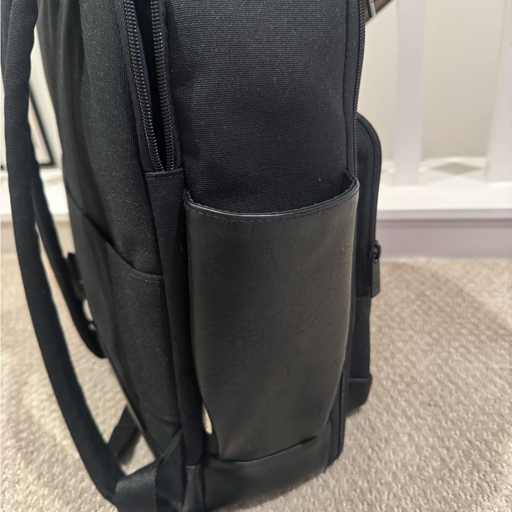 BEIS Black Backpack - Picture 3 of 9